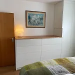 Nordhelm 15 Siedlung, Orson's Huett