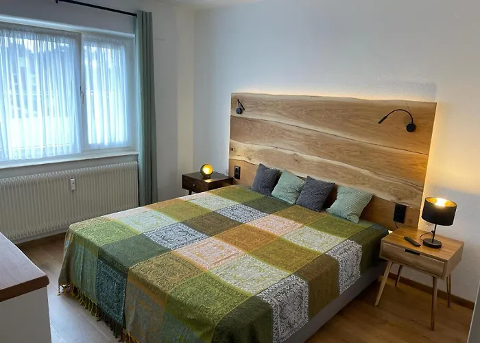 Nordhelm 15 Siedlung, Orson's Huett *