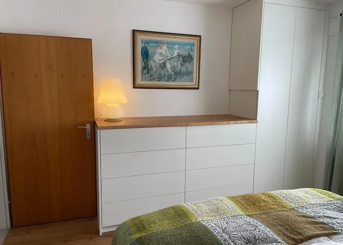 Nordhelm 15 Siedlung, Orson's Huett